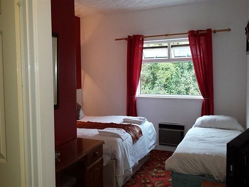 Red Lion Hotel Tredegar Esterno foto