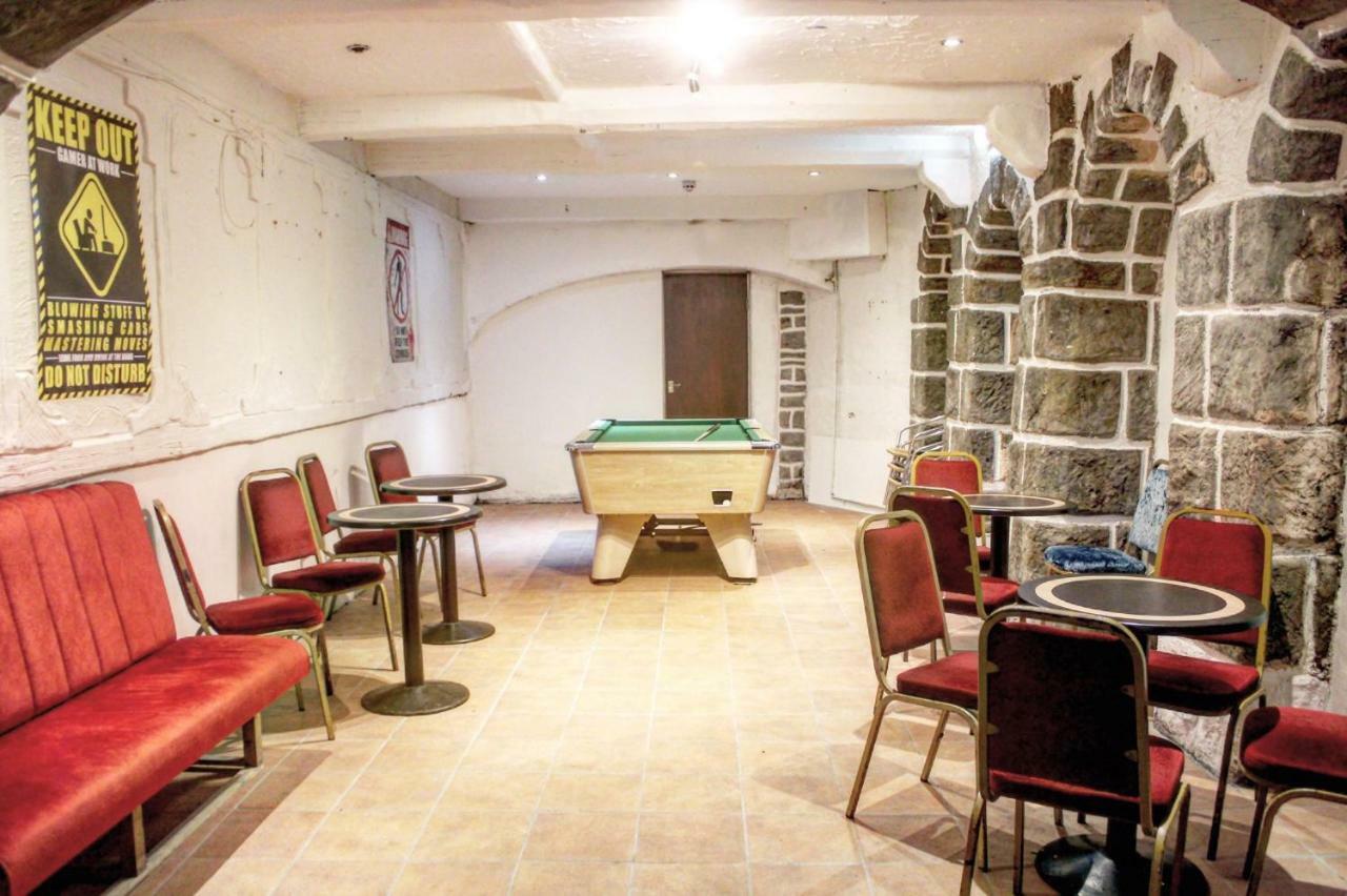 Red Lion Hotel Tredegar Esterno foto